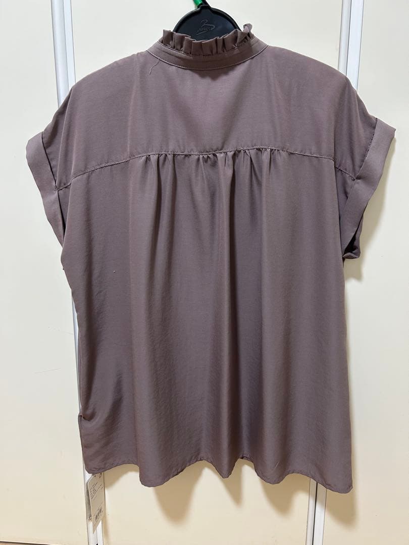 UNTITLEDスタンドネックフリルブラウス【接触冷感/吸水速乾/UVケア】新品