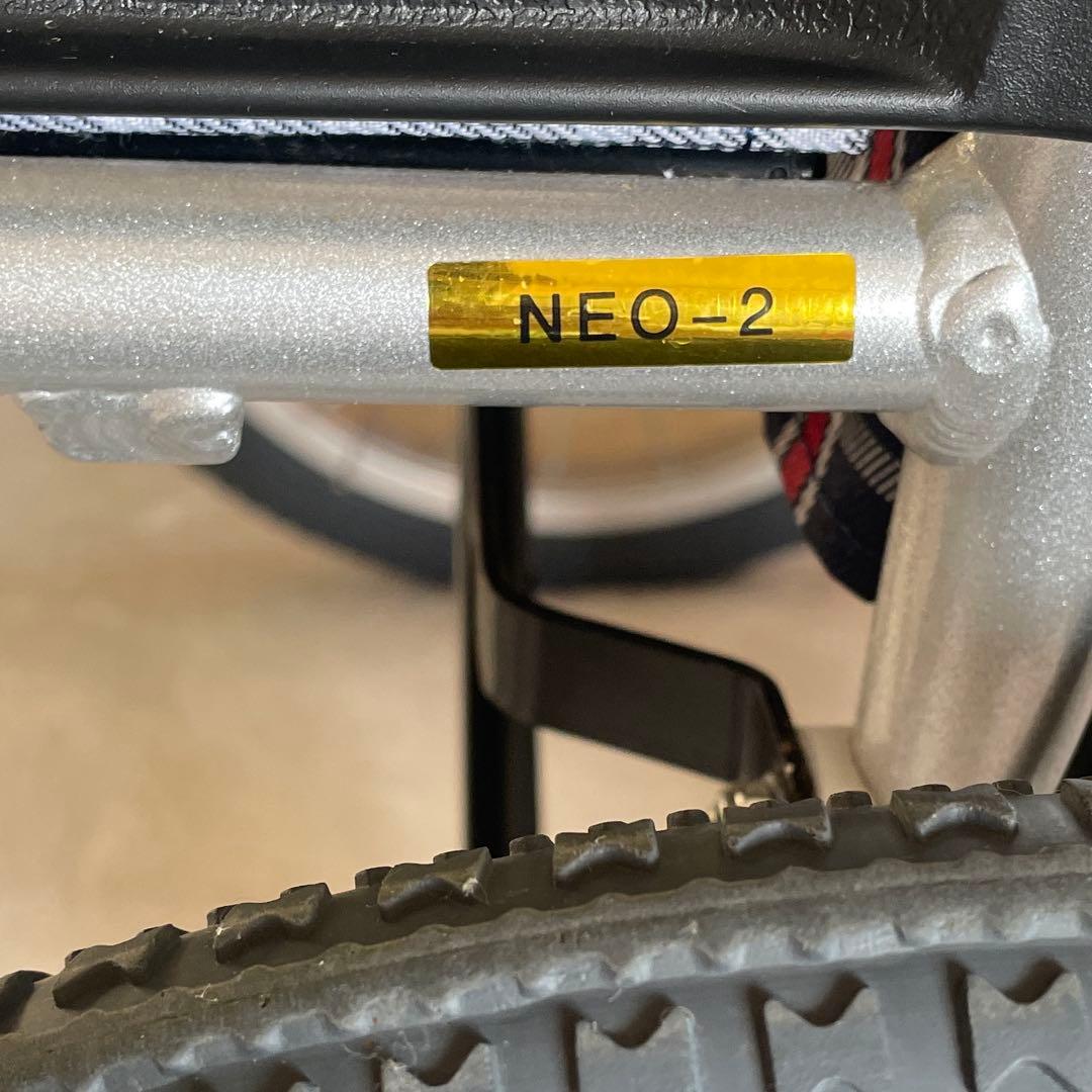 日進医療器 介助式 軽量車椅子 NEO-2 (取扱説明書あり)