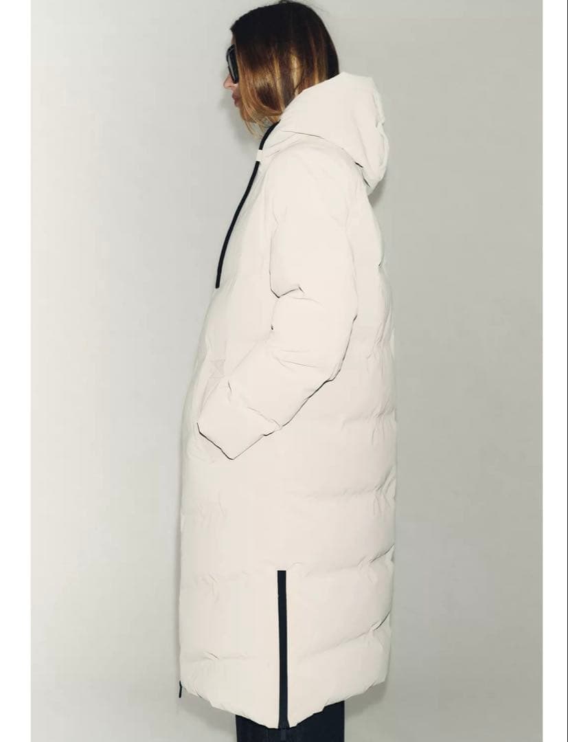 ZARA ロング丈のゴム引きフード付き防風アノラック