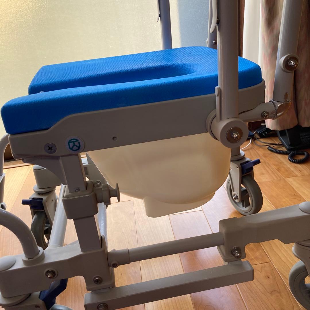 シャワー用車椅子（中古）ウチエシャトレチェアLU SAL