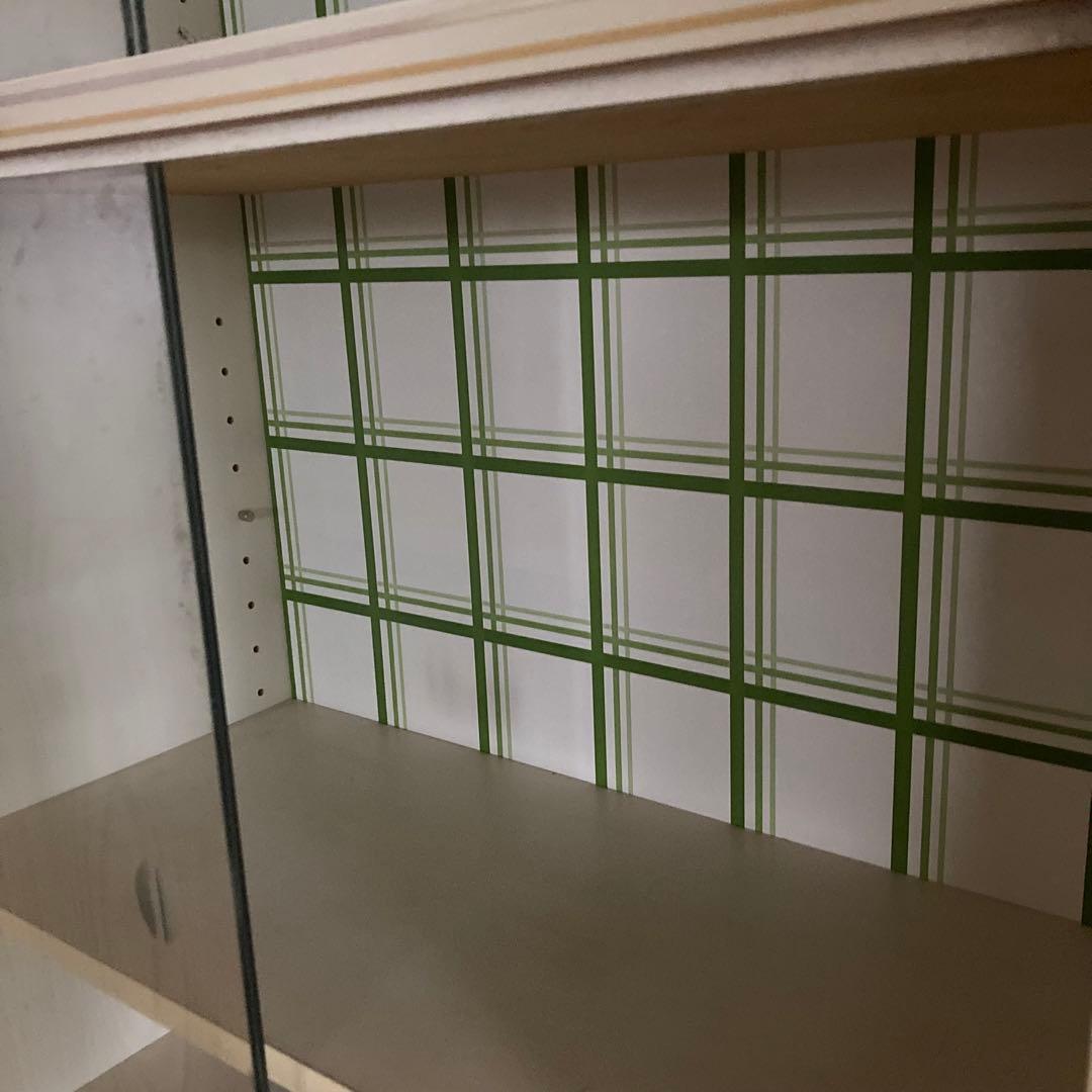 ガラス戸棚　飾り棚　食器棚　緑