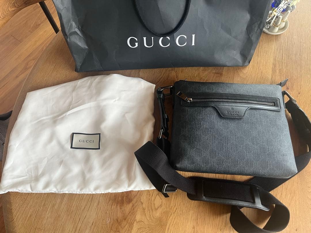新品未使用品　GUCCI グッチ GGスプリーム　メッセンジャーバッグ