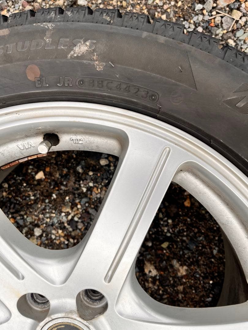 225/50R17 スタッドレスタイヤ ブリヂストン VRX2 17インチ