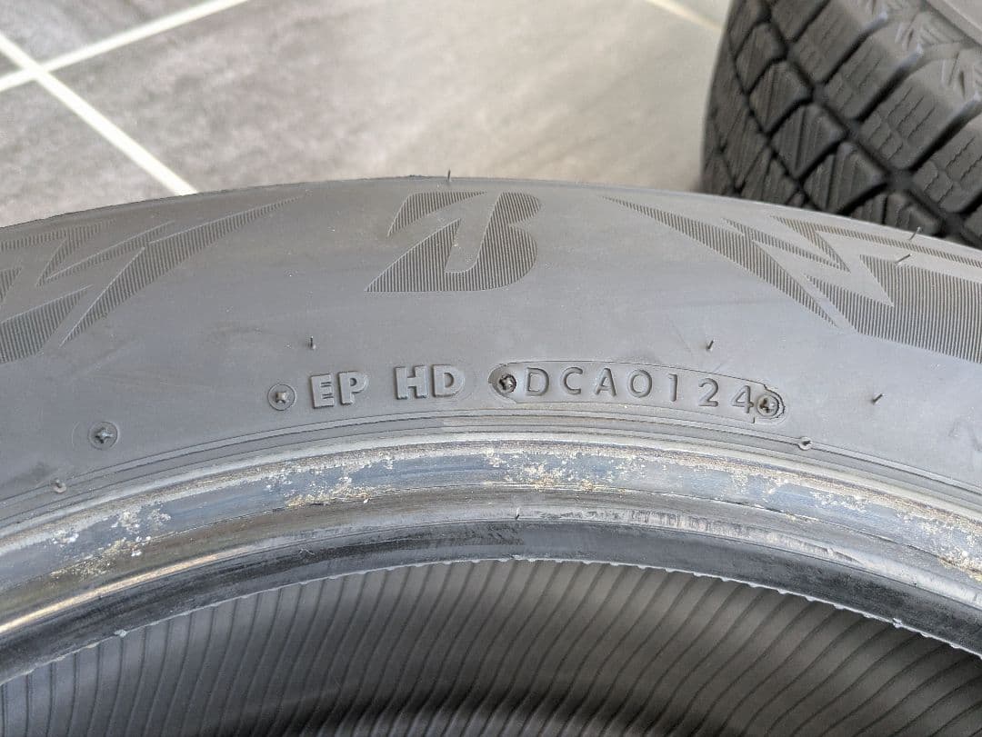 ブリヂストンBLIZZAK DM-V3 225/60R18 4本セット（送料込）
