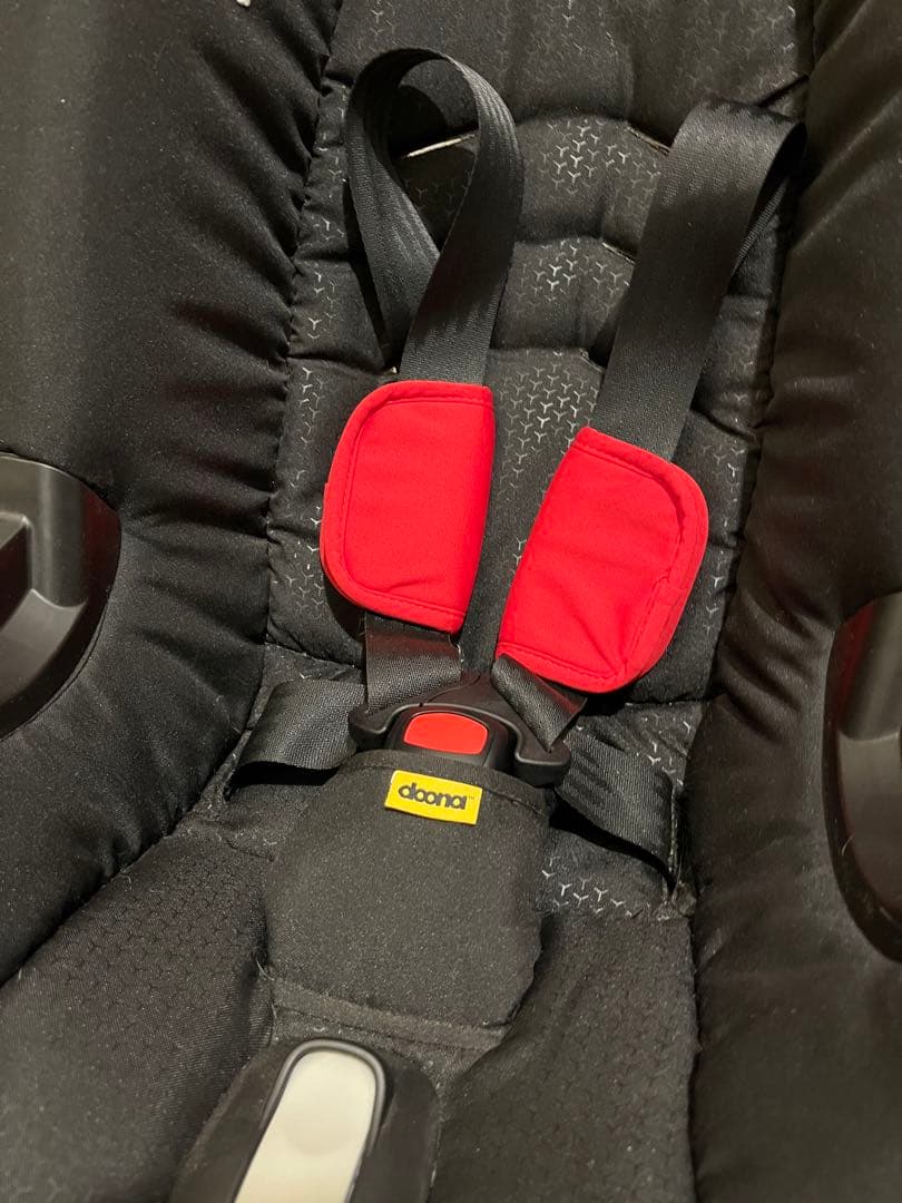 【美品】doona+ ドゥーナ　ベビーカー　チャイルドシート　サンシェードレッド