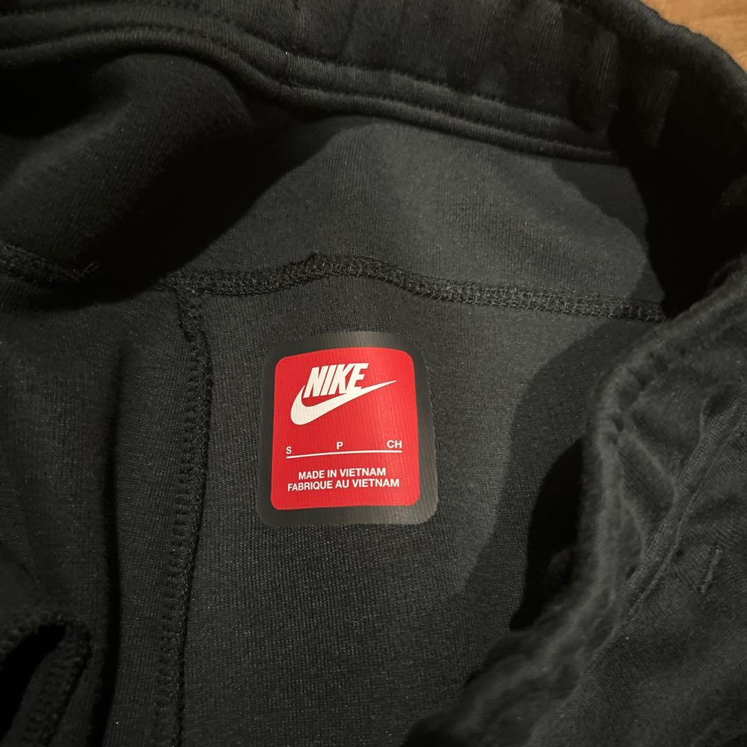 Nike テックフリース sサイズ