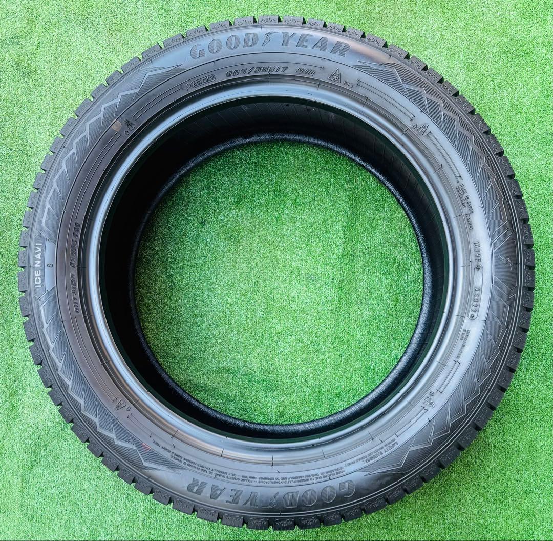 GOOD YEAR スタッドレス205/55R17 2022年製 9~9.5分山