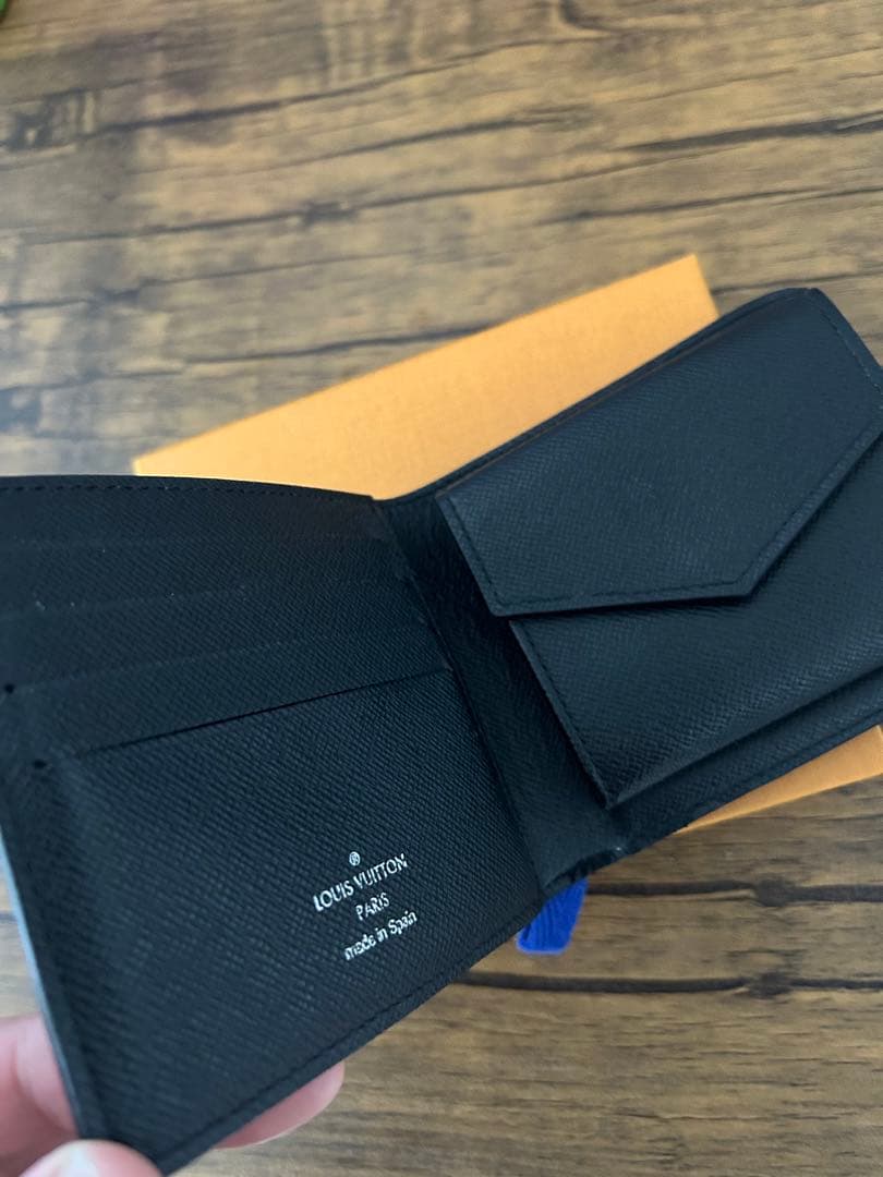 LOUIS VUITTON 二つ折り財布 ブラック