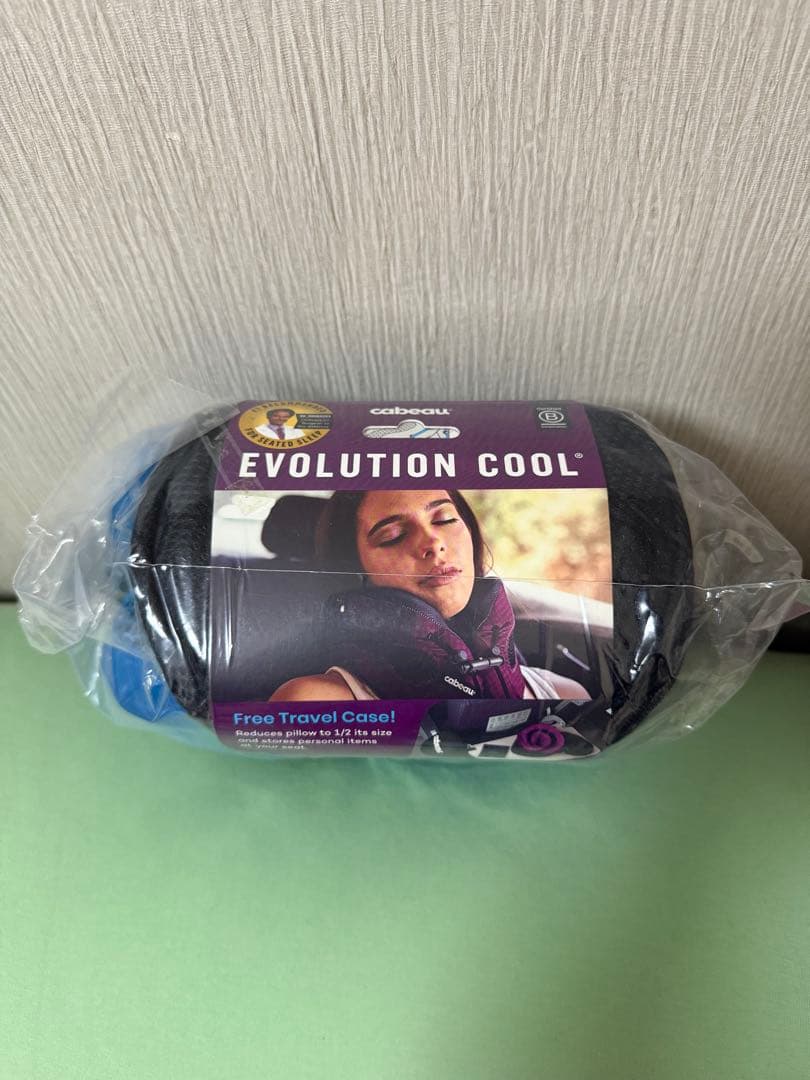 【新品未使用】Cabeau Evolution Cool ネックピロー 水色