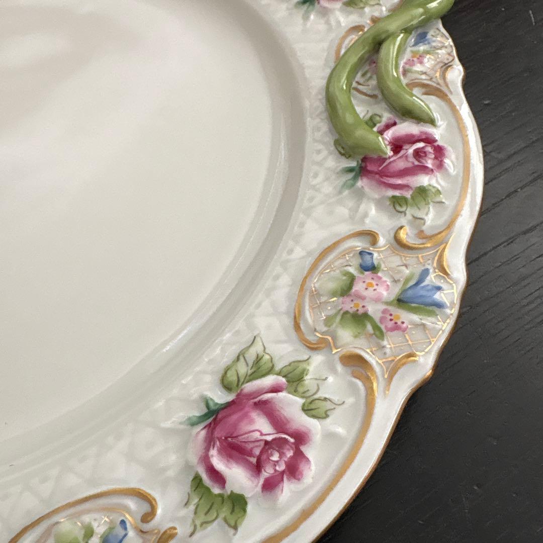 再値下げ！美品❗️立体的な花の絵柄の大皿 ルーマニア製