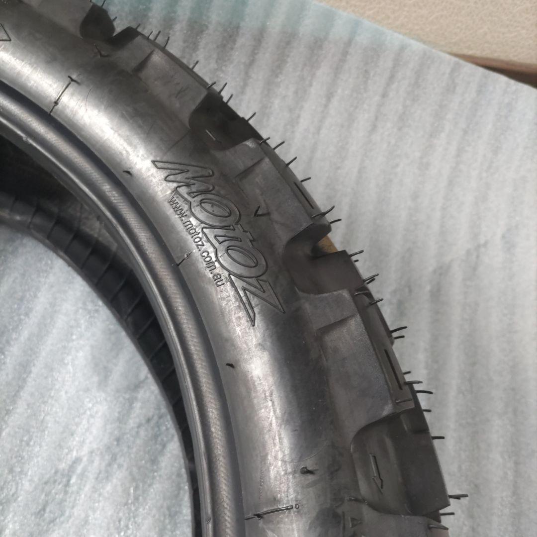バイク　　タイヤ 150/70B18
