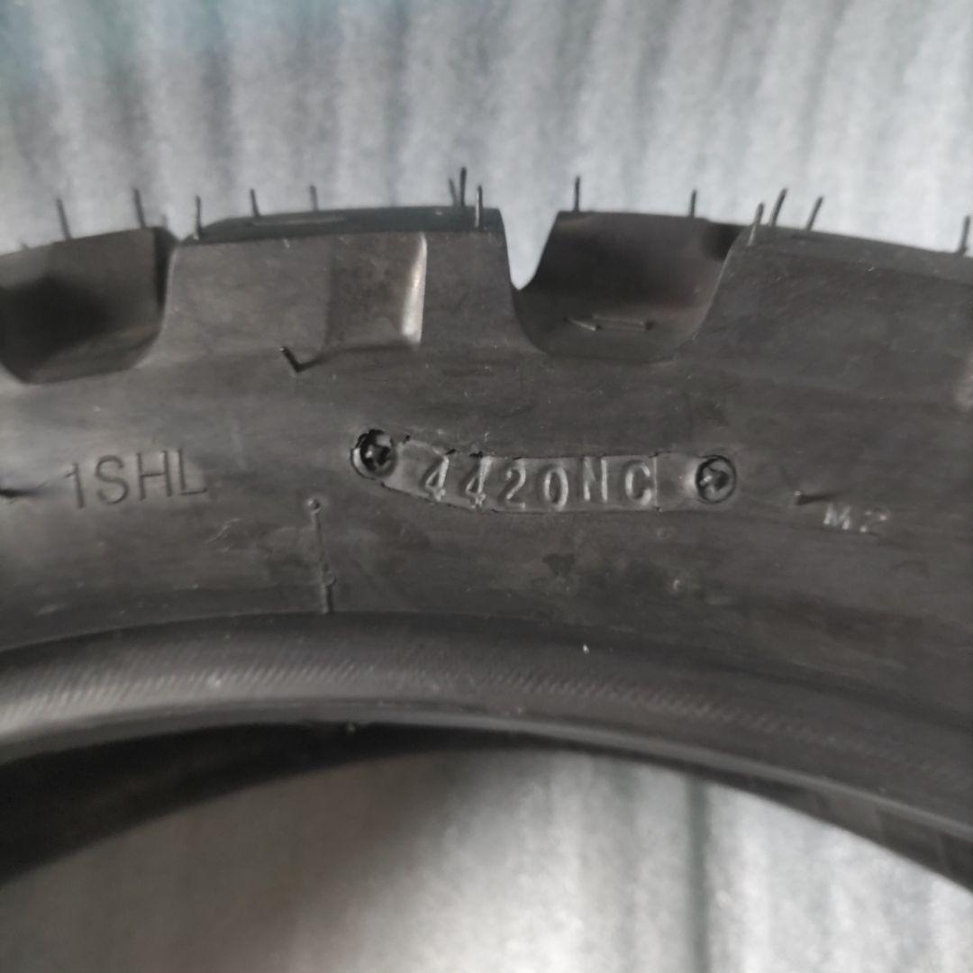 バイク　　タイヤ 150/70B18