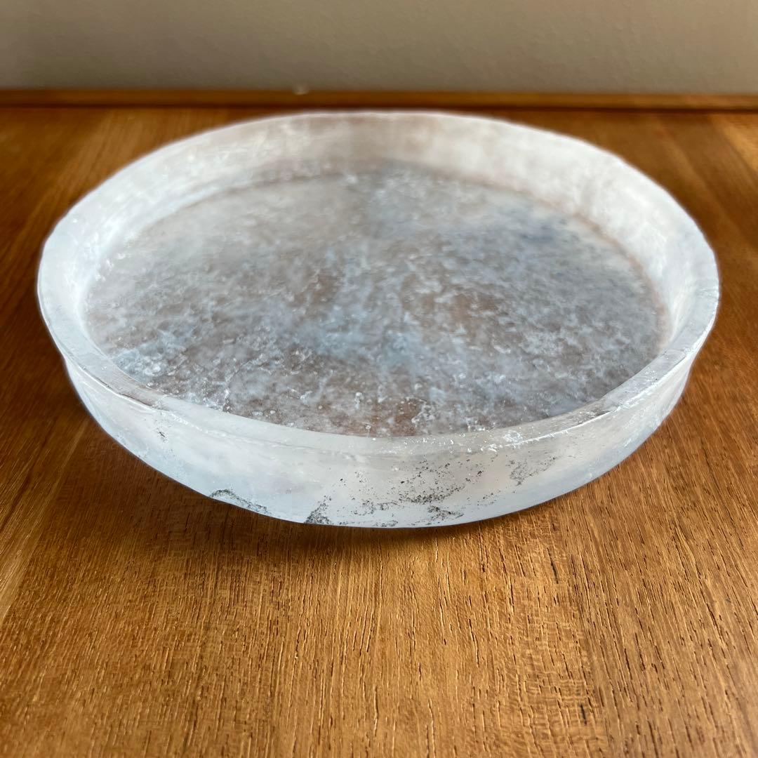 薄いブルー　能登朝奈　山野邉朝奈　丸いプレート　皿18.5cm