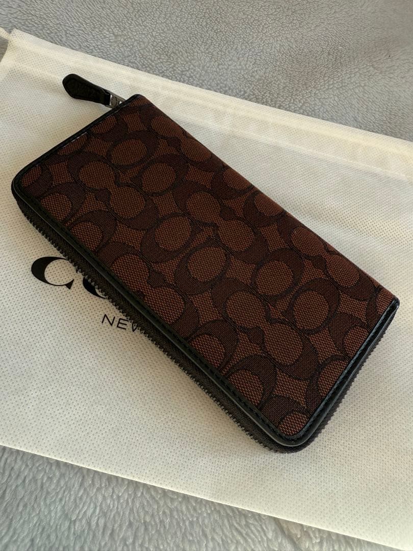 COACH ロゴパターン 長財布　新品未使用