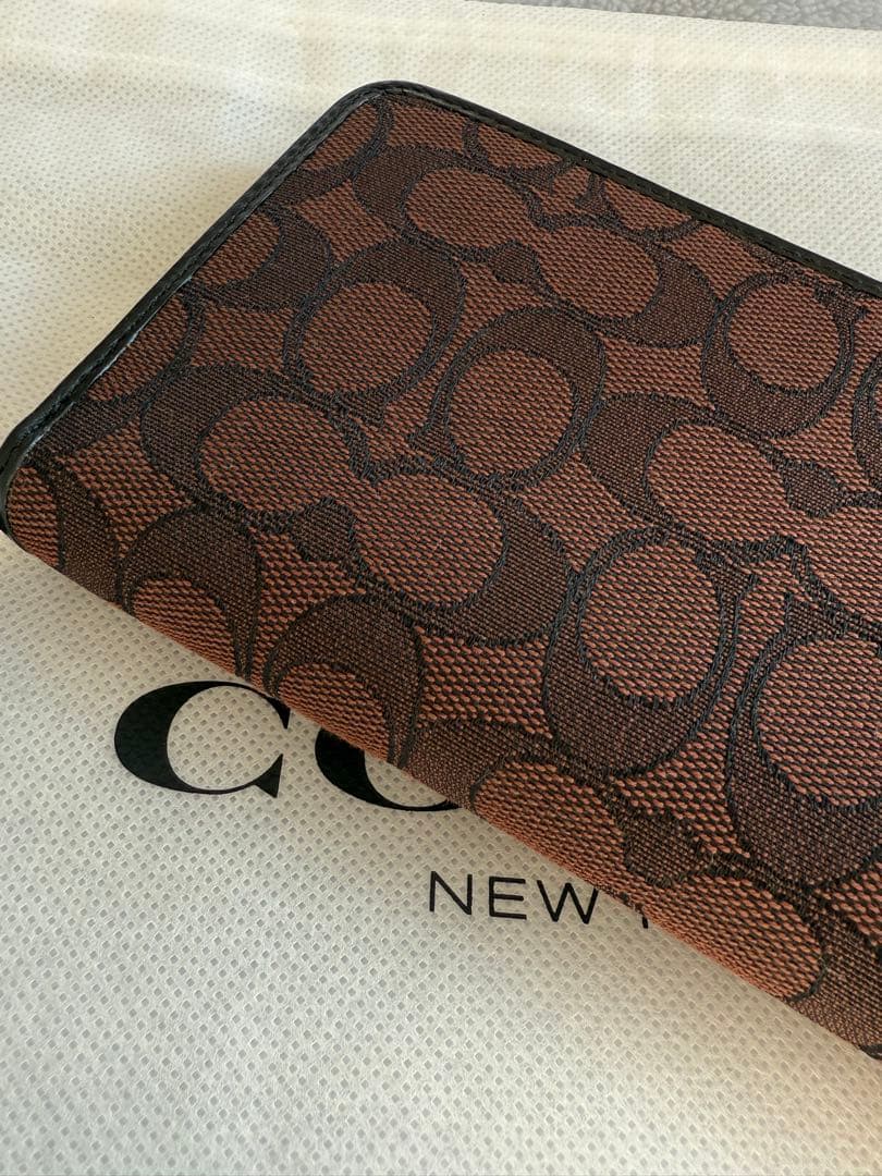 COACH ロゴパターン 長財布　新品未使用