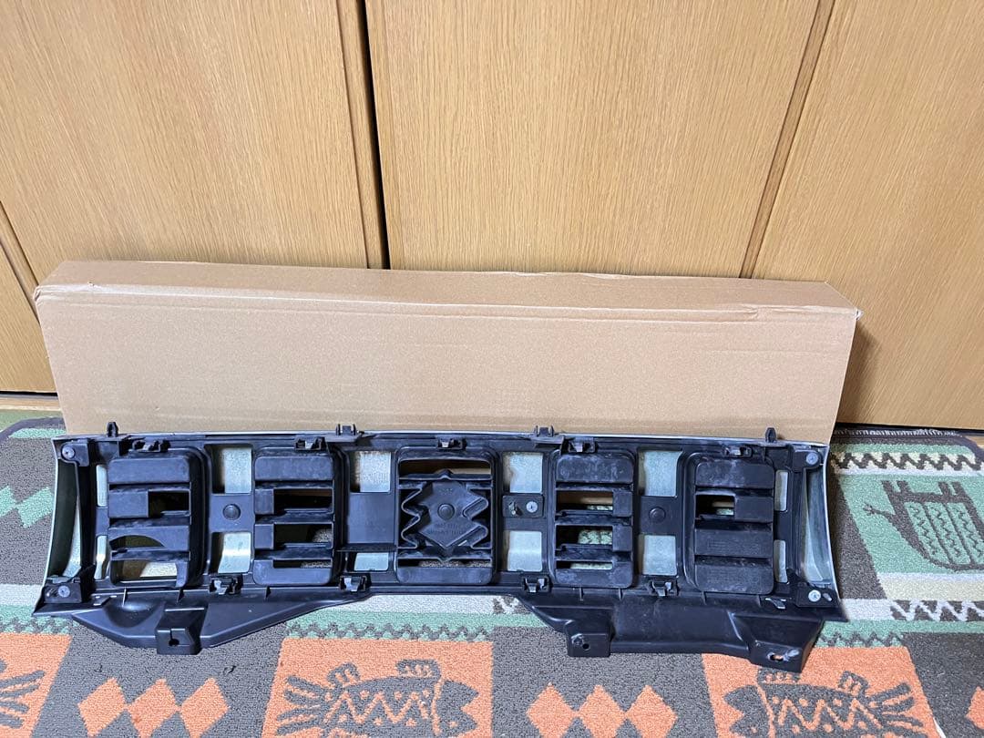 スズキJB23ジムニー　ランドベンチャー10型純正メッキグリル