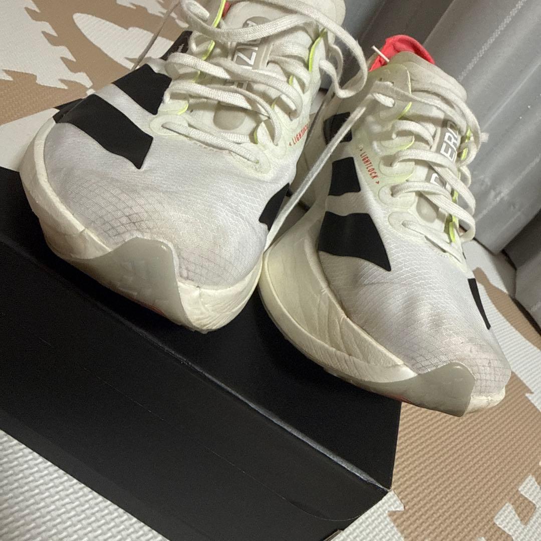 アディオスプロ4 28.0 白×黒