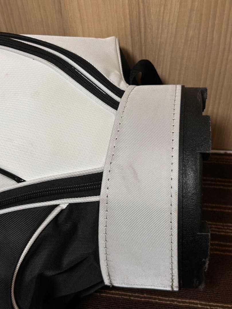 TaylorMade キャディバッグ ホワイト・ブラック