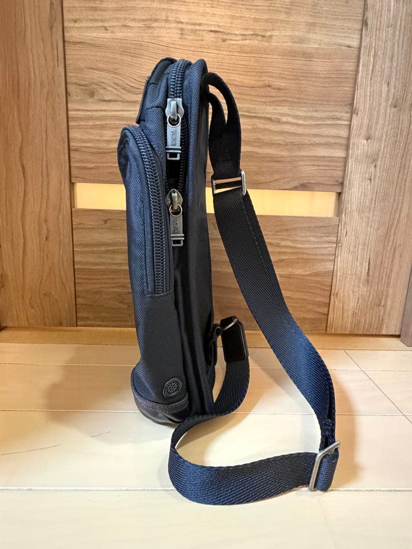 TUMI ボディバッグ ブラックxブラウン