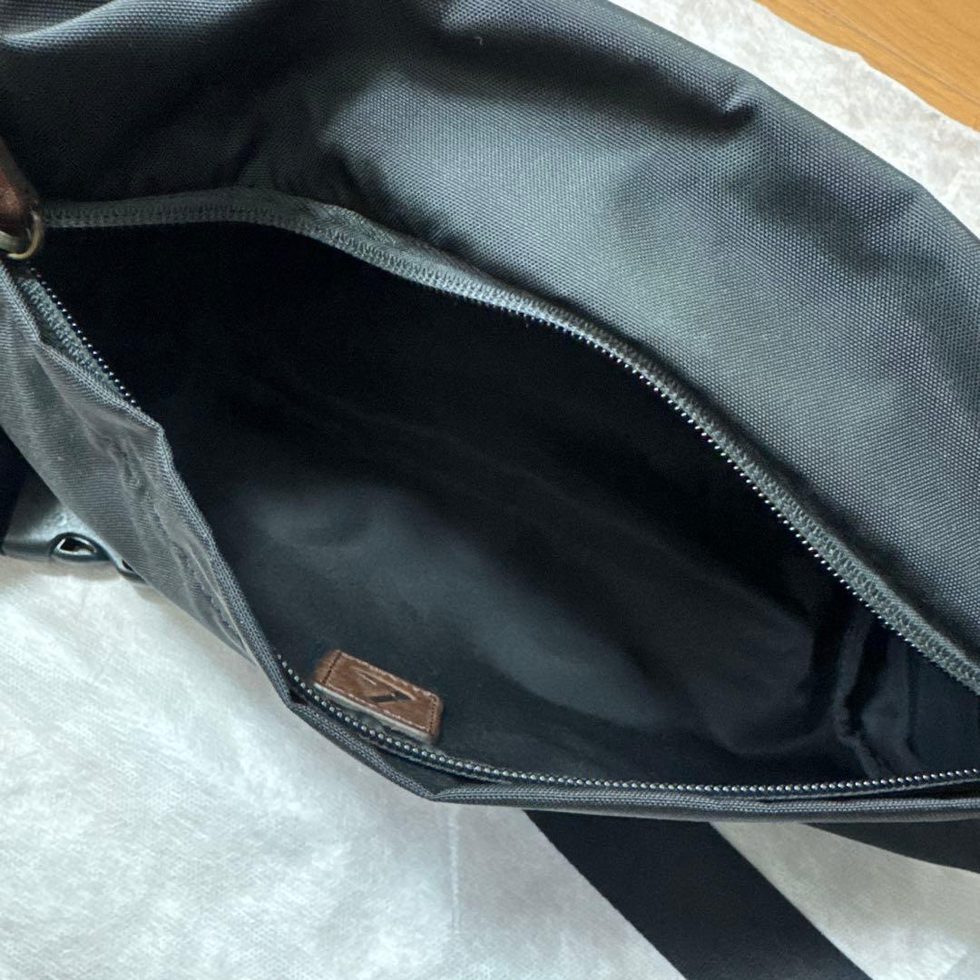 土屋鞄 CORDURA® ECO クロスボディバッグ 黒