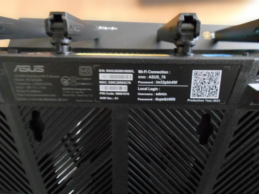 ＡＳＵＳ　ＬＡＮ(Ｗｉ-Ｆｉ)ルーター　ＲＴＡＸ-５４００