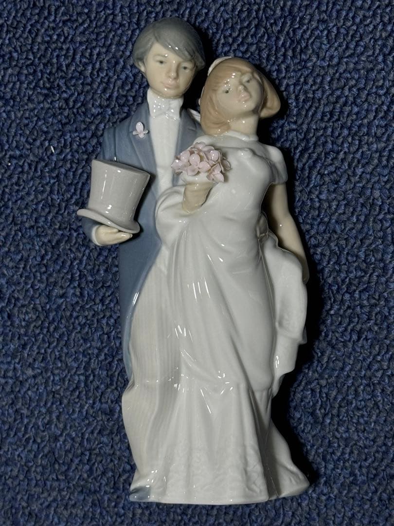 LLADRO リヤドロ ウェディング人形 陶器製『祝福の鐘の音』