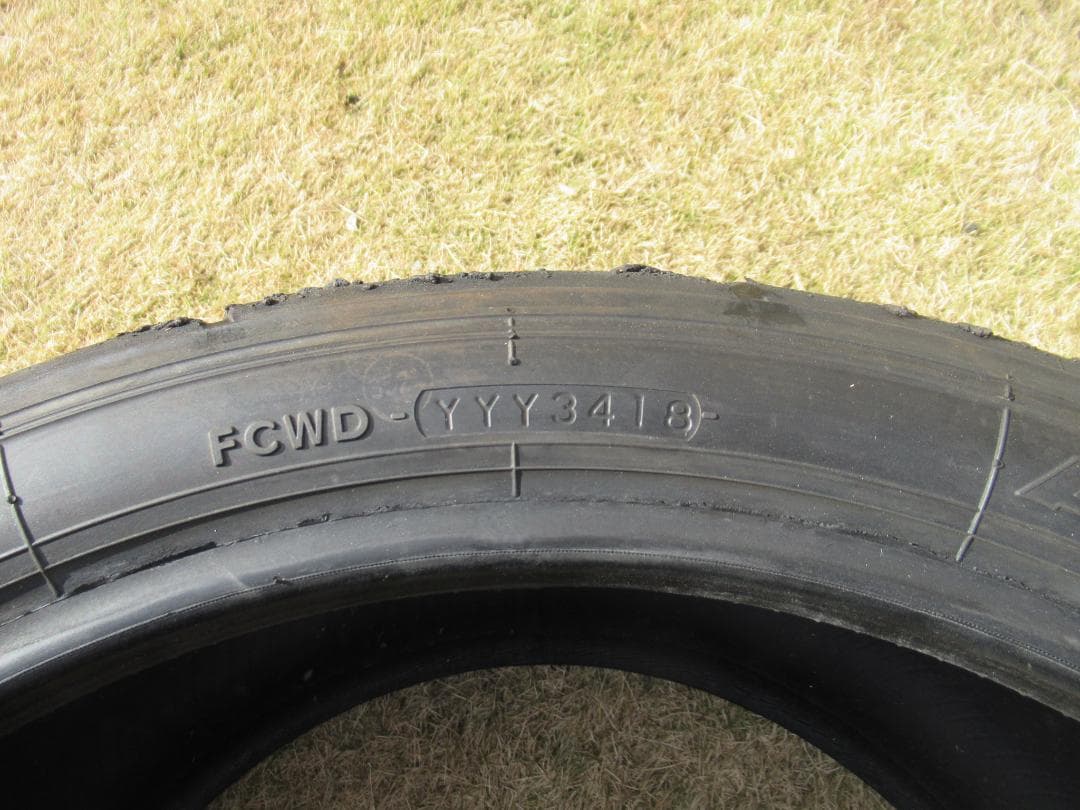 ☆送料無料 室内保管☆A050 265/35 R18インチ☆②