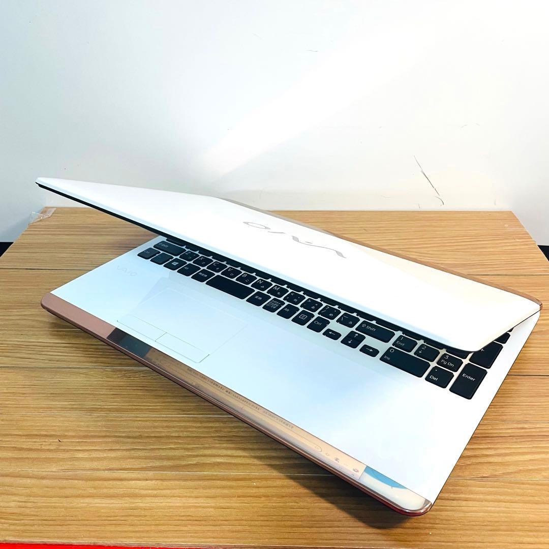 美麗デザイナーズホワイトVAIO SSDメモリ8Gwin11オフィスDVDカメラ