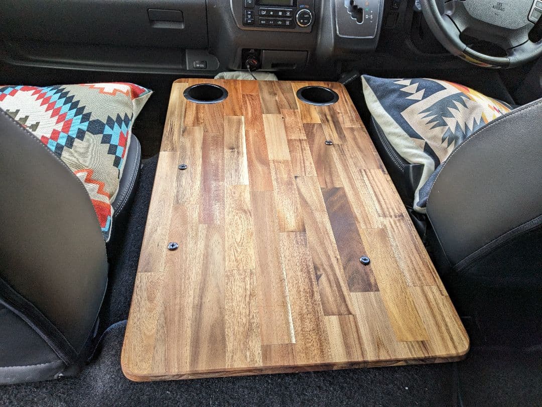 ハイエース　センターコンソールテーブル　車中泊　キャンプ