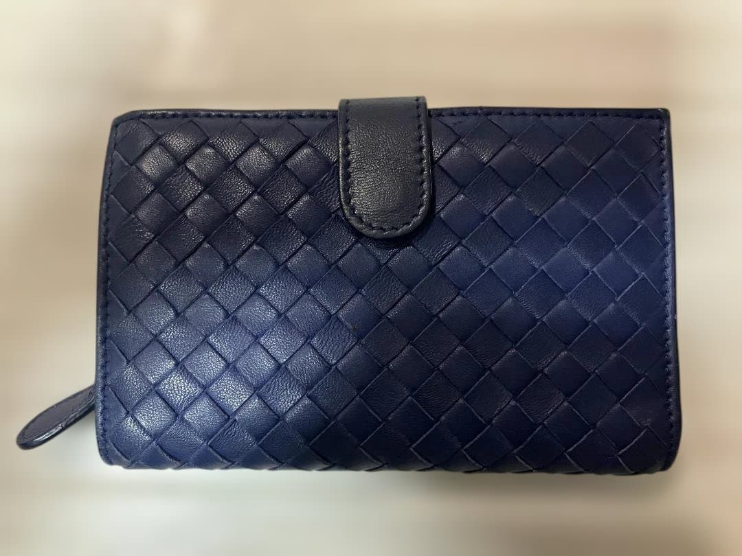 H*a様 ボッテガヴェネタ　イントレチャート　ネイビー　長財布