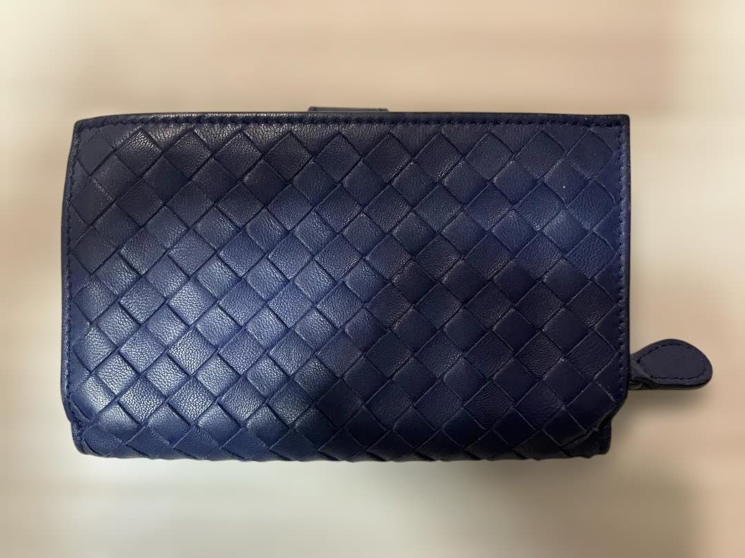 H*a様 ボッテガヴェネタ　イントレチャート　ネイビー　長財布
