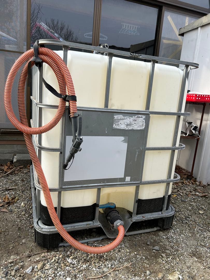 ［引き取り限定］大型プラスチック貯水タンク 雨水タンクホース付き農業