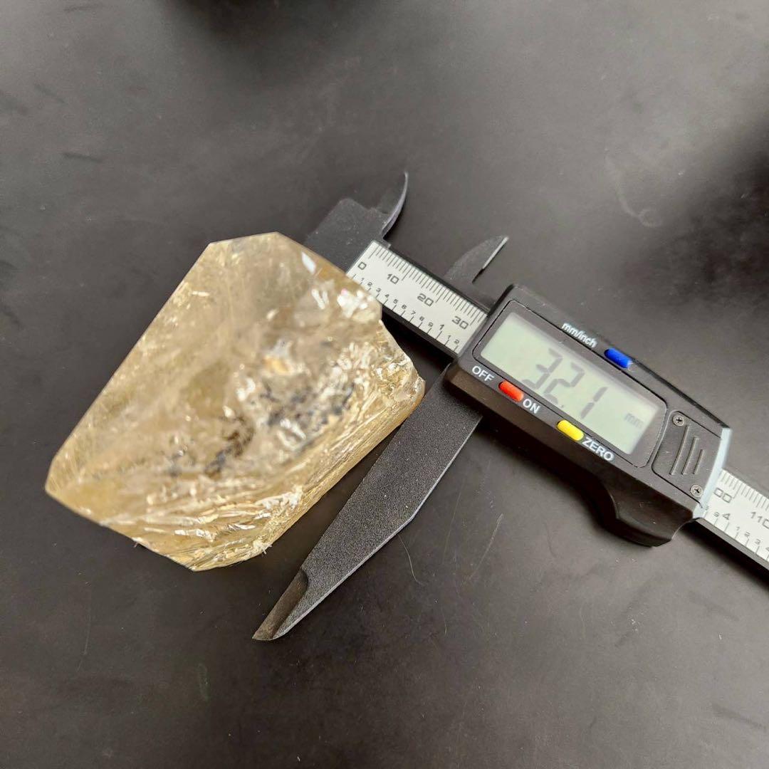 お正月SALE〜☆天然石☆ ルチルクォーツ　ヴィーナス　虹　高品質　原石　箱付き