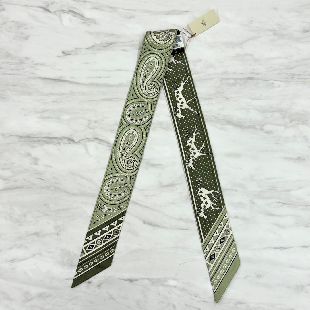 新品未使用　エルメス ツイリー 《シュヴァル・ドゥ・クール・バンダナ》