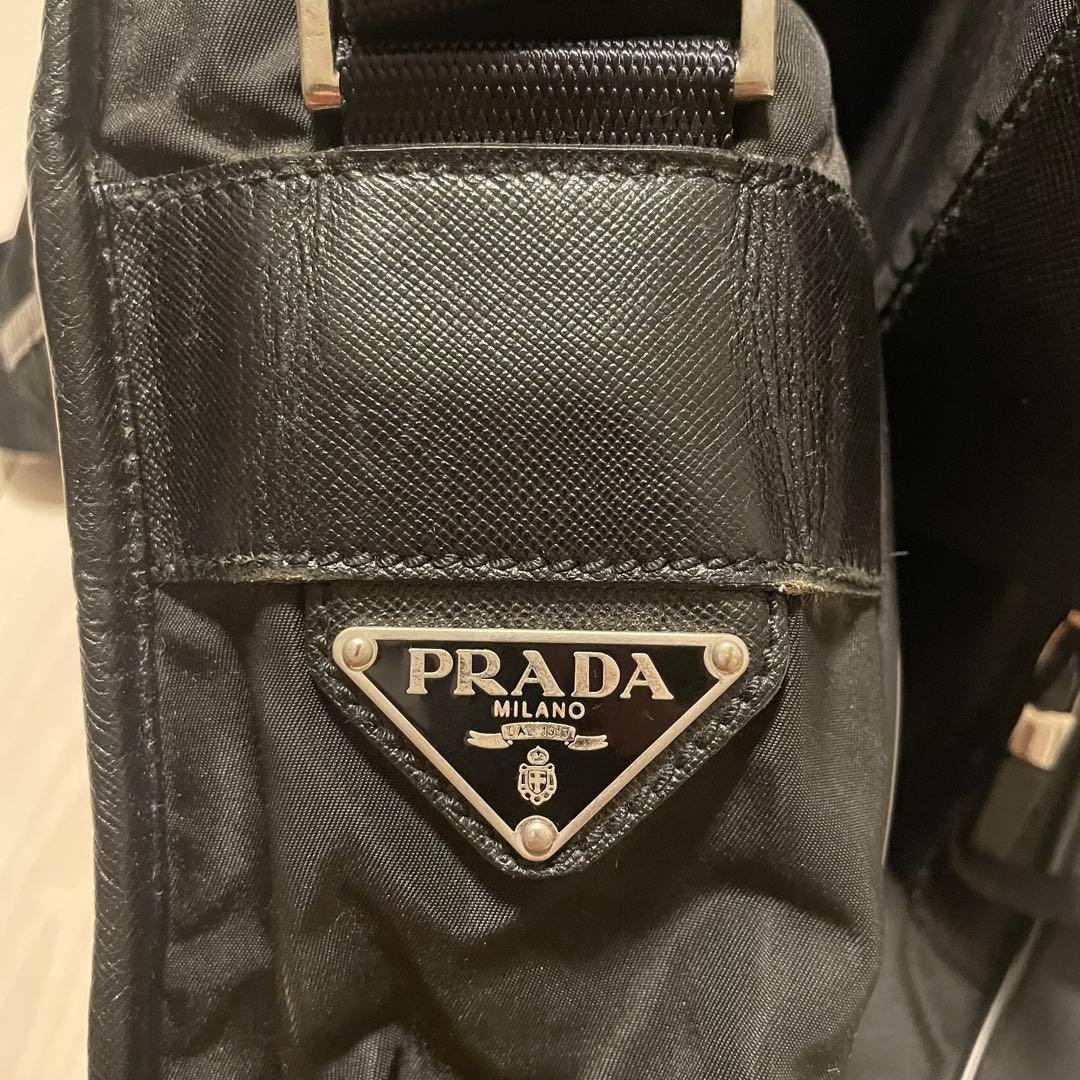 PRADA メッセンジャーバック　ブラック