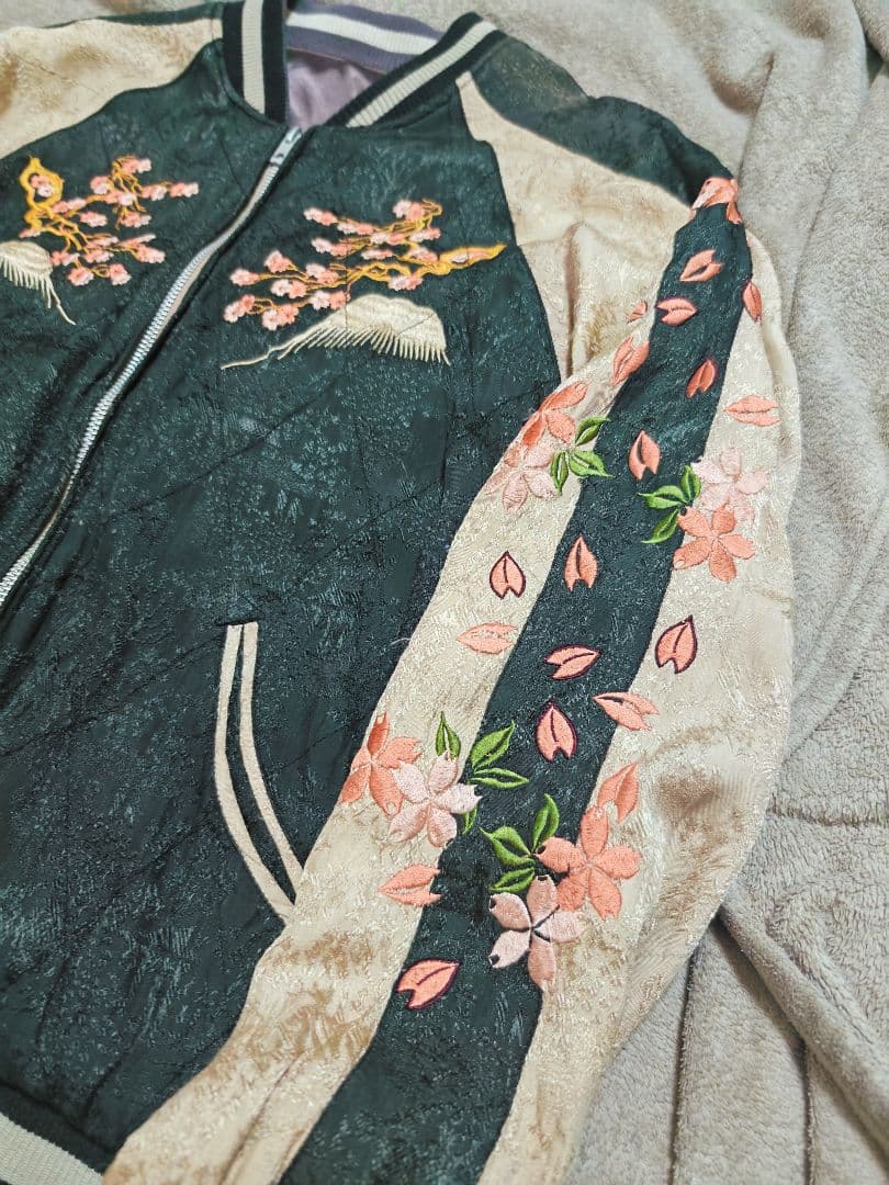 百花繚乱 スカジャン 日本限定　レーヨン 桜刺繍 unisex