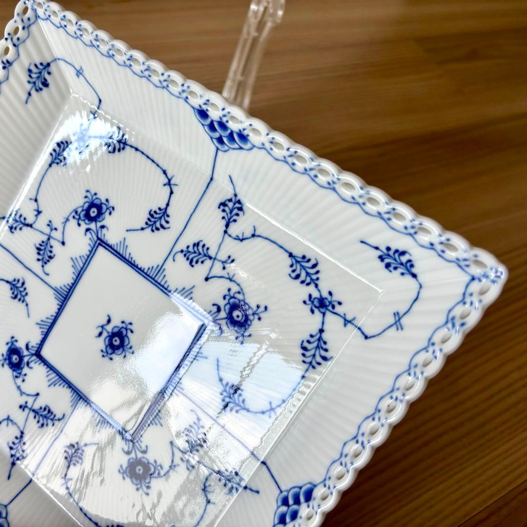 ロイヤルコペンハーゲン　ブルーフルーテッド フルレース プレート21cm