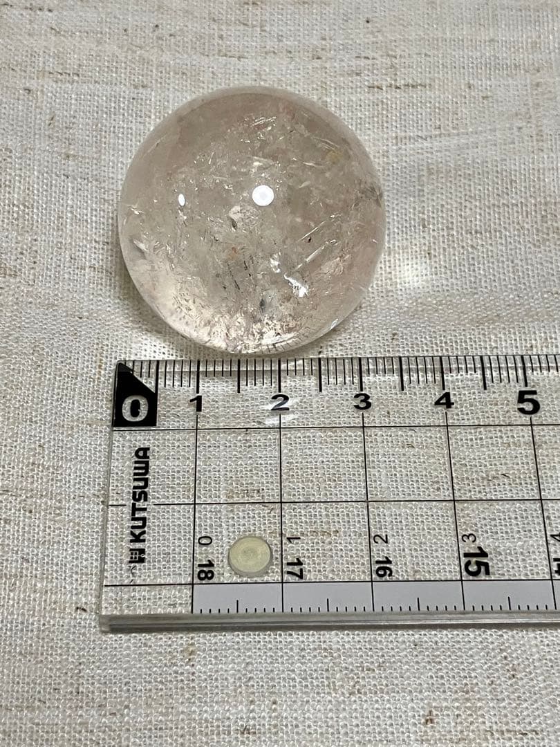 天然石マニカラン水晶ピンク　丸玉