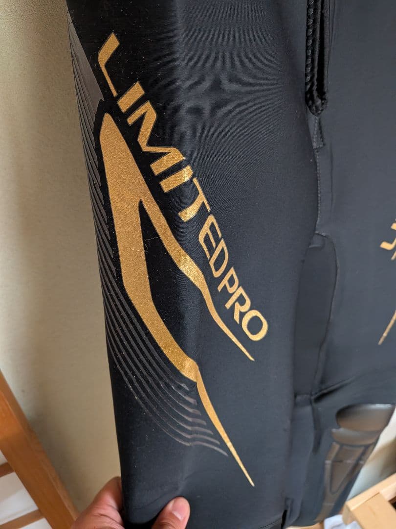 LIMITED PRO 鮎ベスト 鮎シャツ 鮎タイツセット出品最終値引き