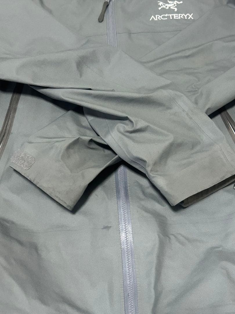 ハギ　ARC'TERYX マウンテンパーカー XS グレー　BETA LT
