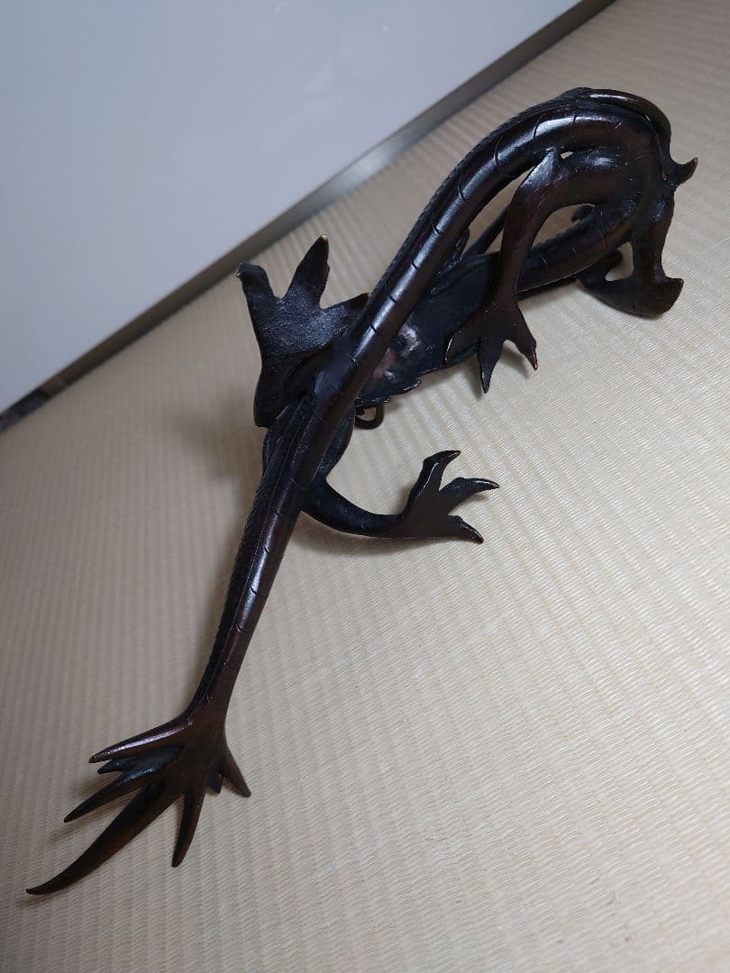 銅製　玉持ち龍