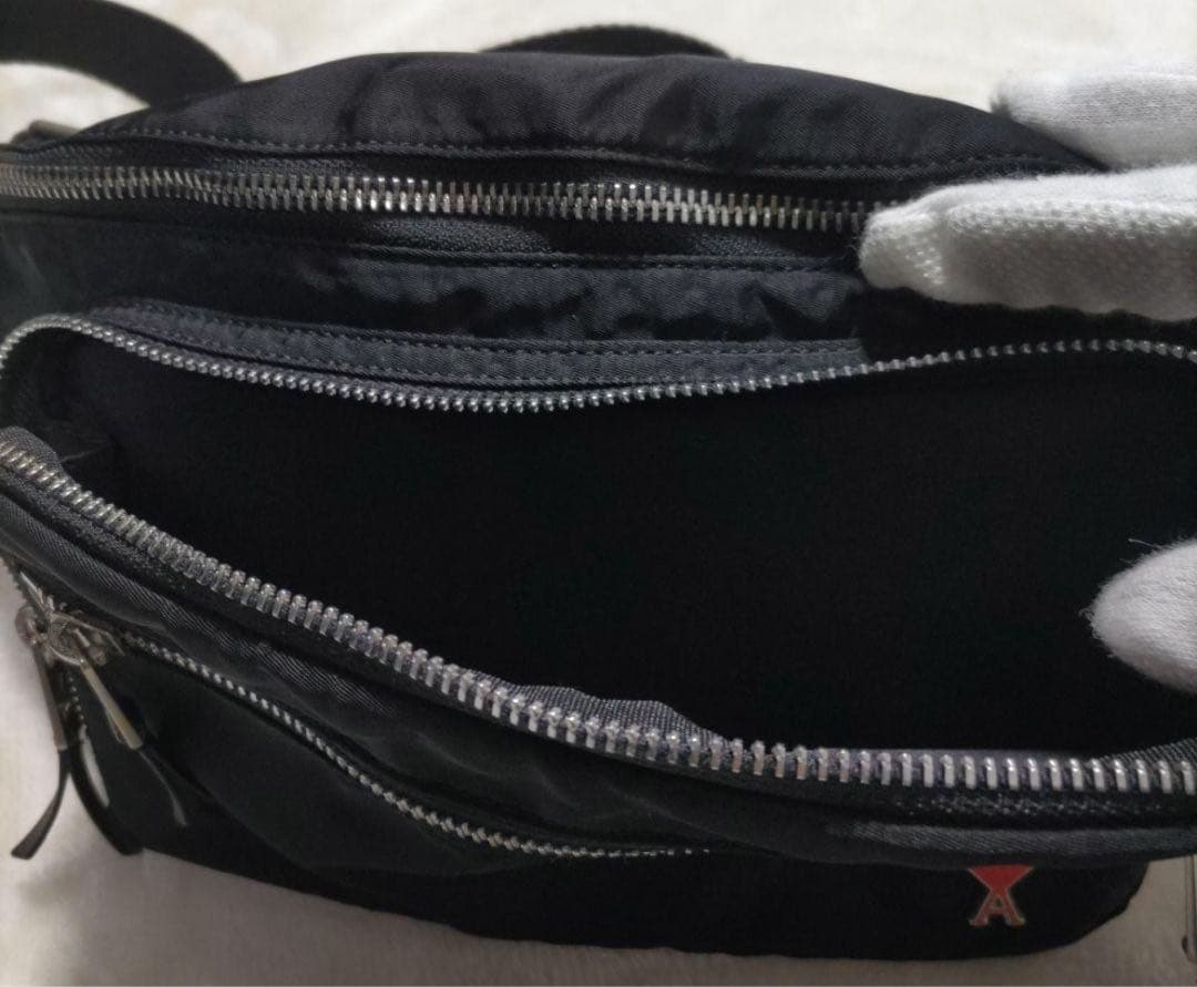 ami Paris ボディーバッグ　ウエストポーチ　ブラック男女兼用