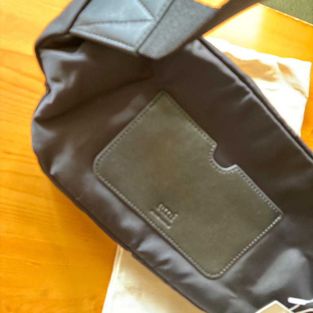 ami Paris ボディーバッグ　ウエストポーチ　ブラック男女兼用