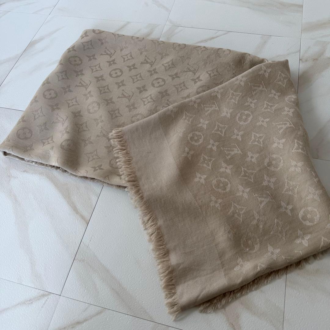 ルイ・ヴィトンモノグラム 大判ストール ベージュ　グレージュ140×140