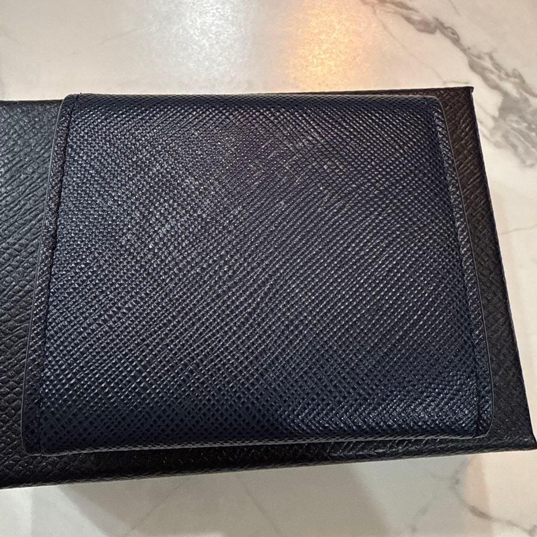 PRADA ネイビー レザー 小銭入れ　百貨店購入
