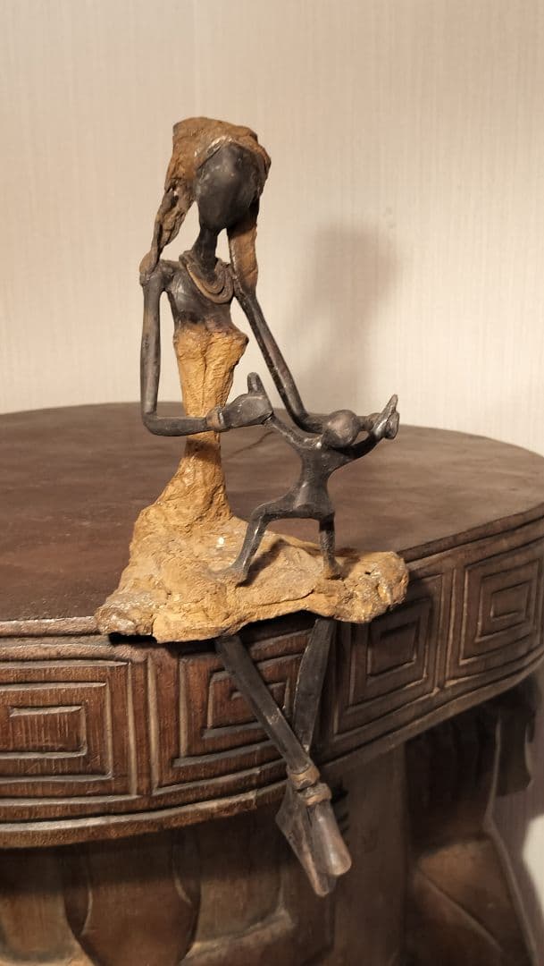 アフリカ プリミティブアート 金属製 ブロンズオブジェ