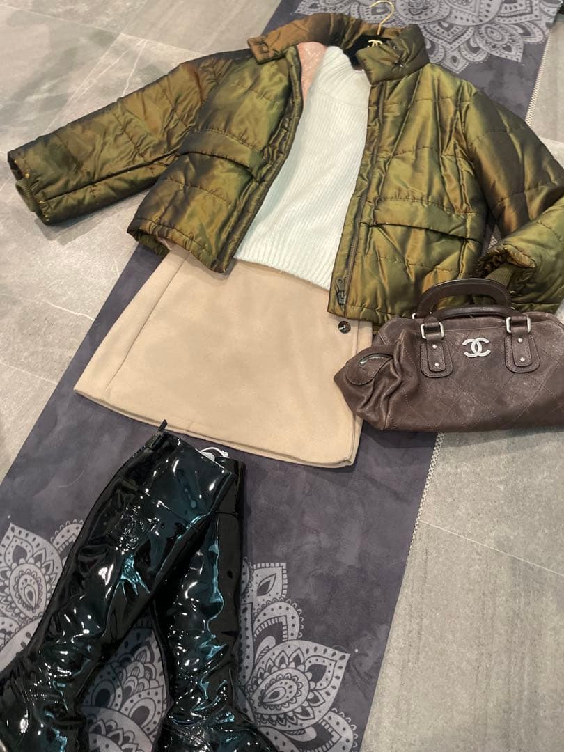 CHANEL ダウンジャケット40 silk 100% オーバーサイズ