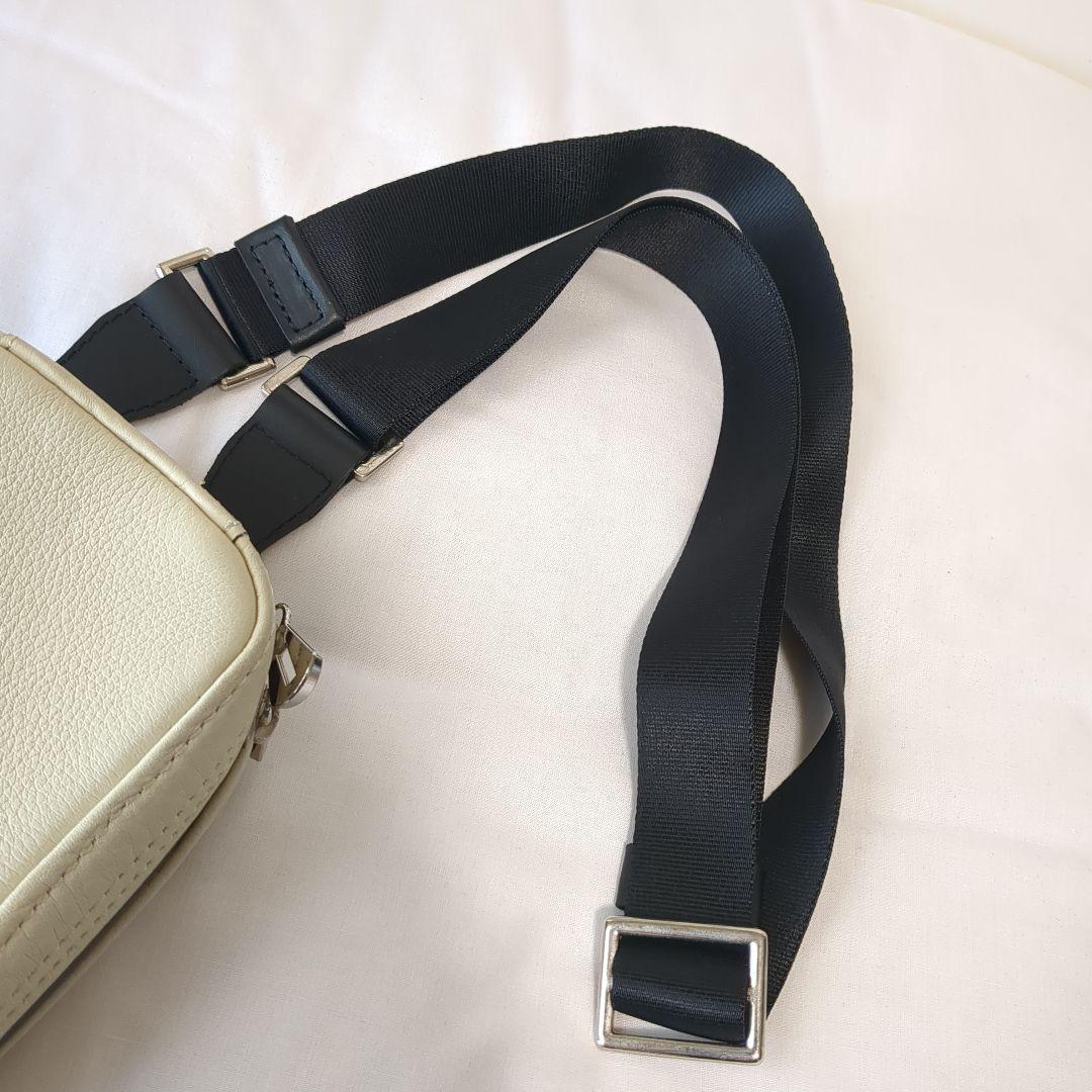 【極美品】ITTI イッチ　メッセンジャーバッグ　ショルダーバッグ　アイボリー