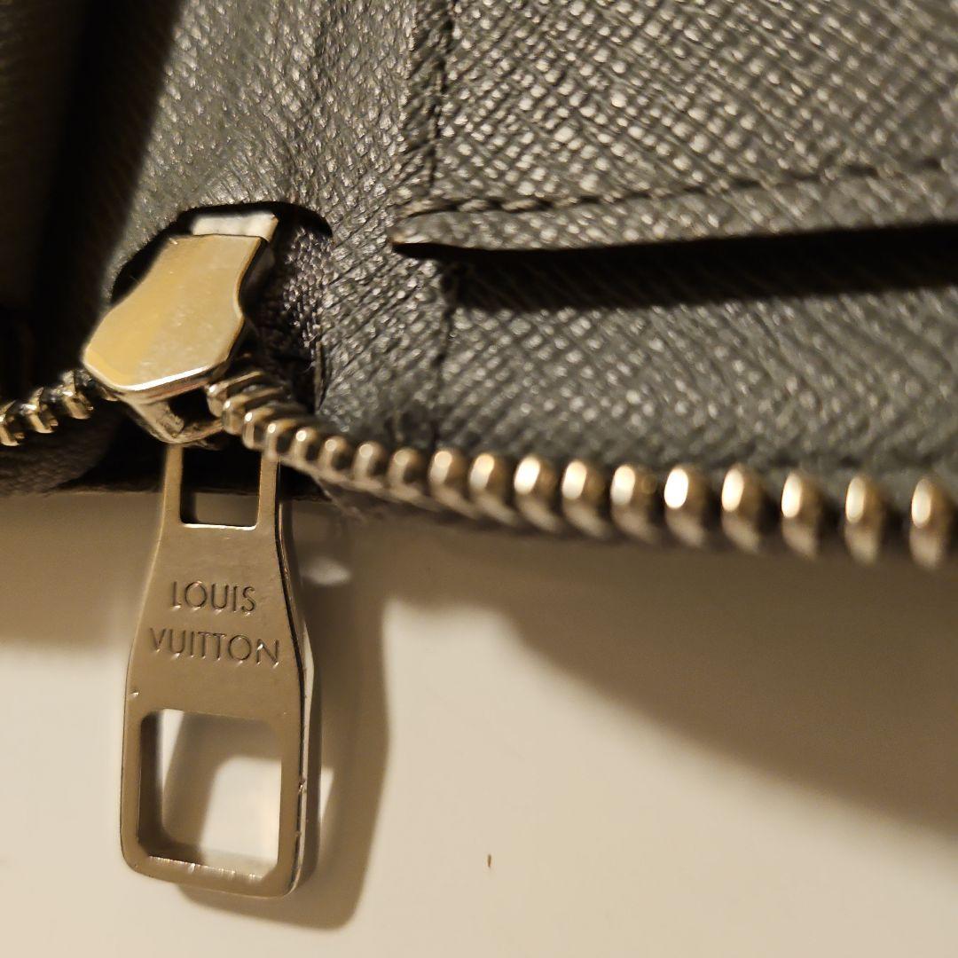 ルイヴィトン タイガ ジッピーウォレット ヴェルティカル 長財布 メンズ