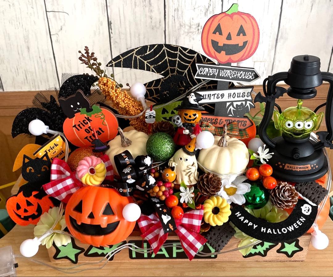 ハロウィン装飾 カボチャとランタン❣️ライト付き❣️ayu❣️２つセット❣️
